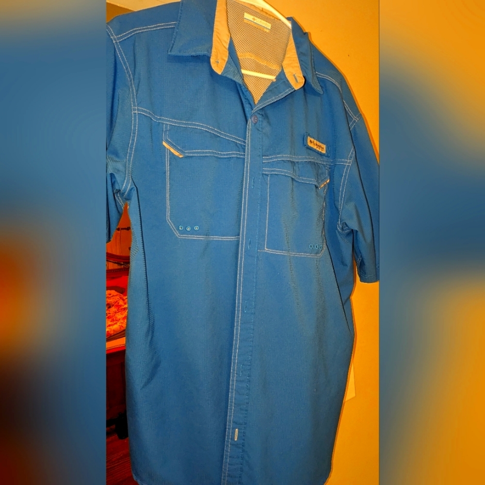 Men's blue Columbia PFG fishing shirt size large